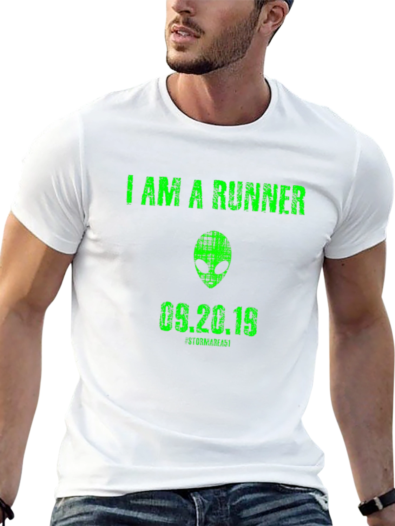 I Am A Runner Alien Graphic T-Shirt