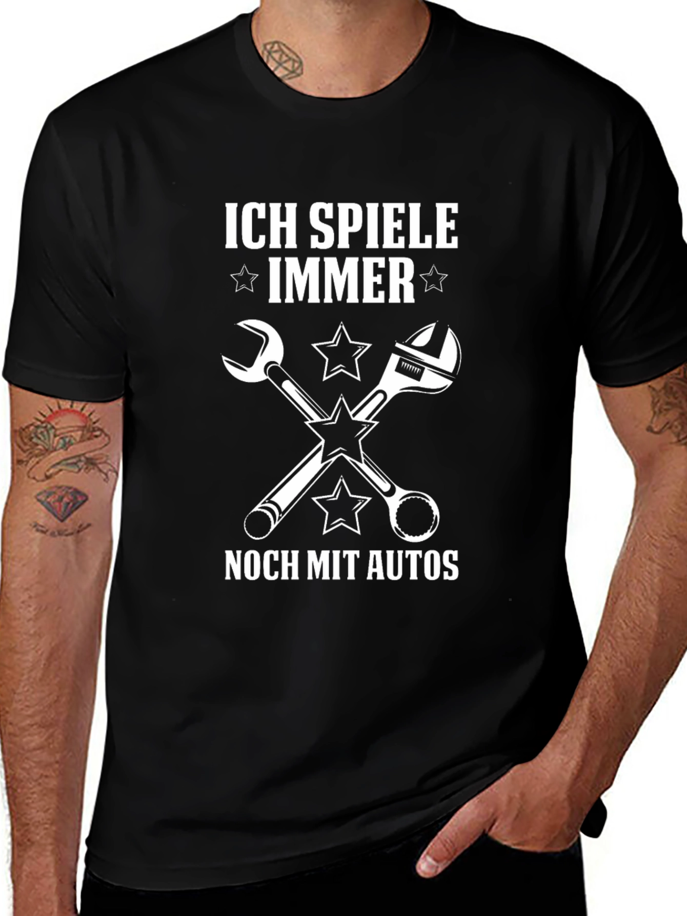 Ich Spiele Immer Noch Mit Autos T-Shirt