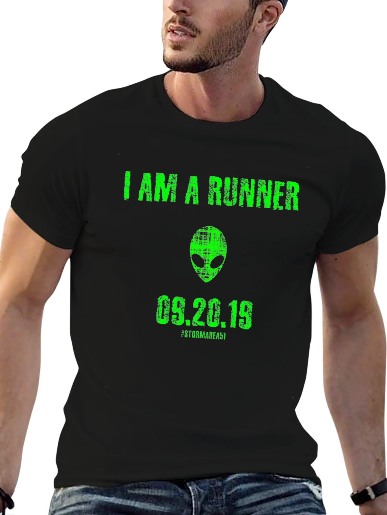 I Am A Runner Alien Graphic T-Shirt
