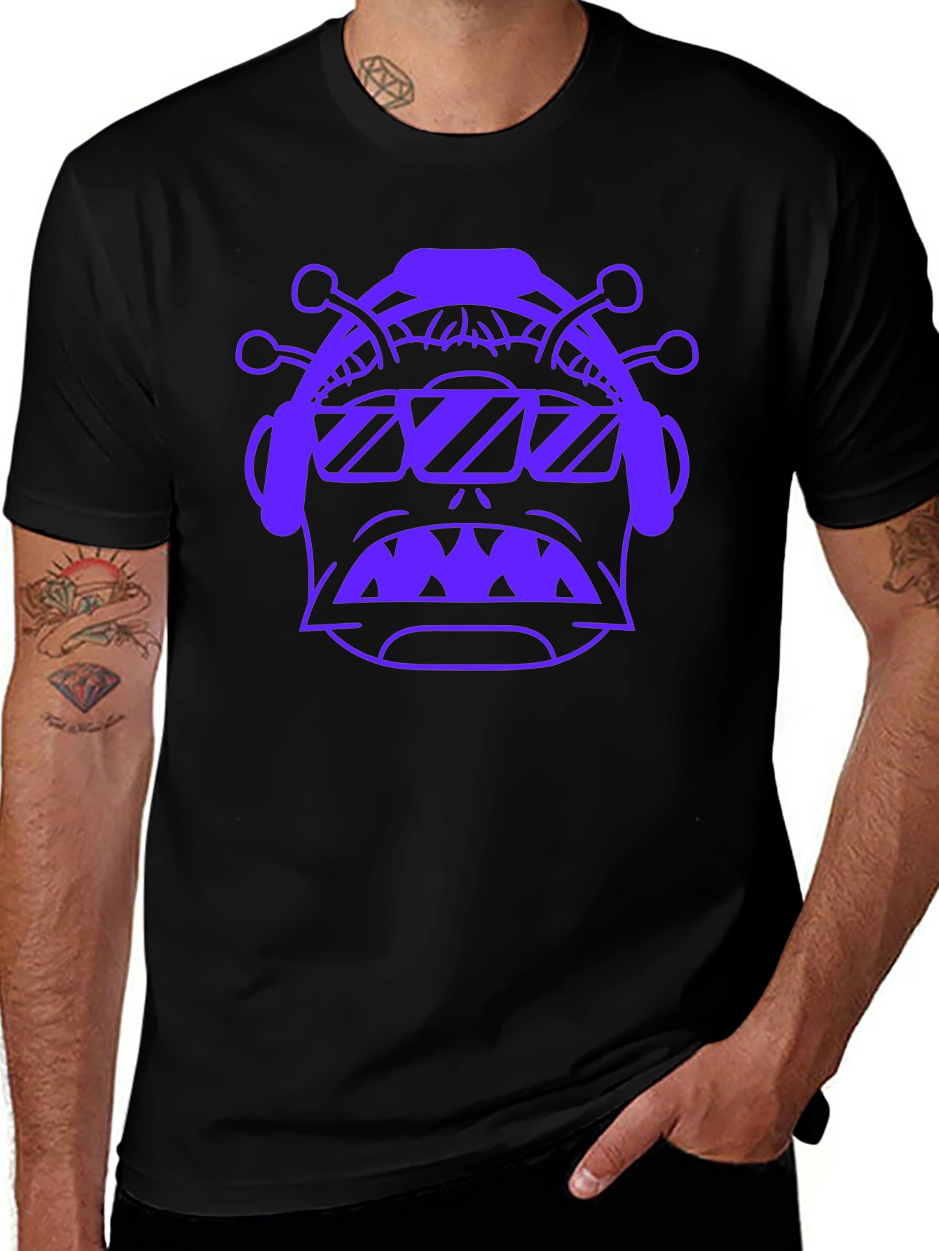 Retro Alien Graphic Black T-Shirt